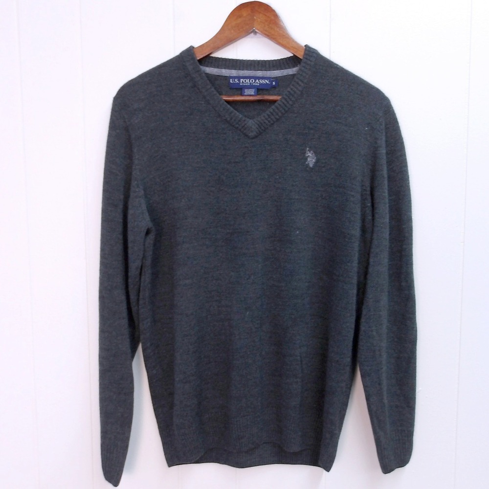 US Polo Assn Mens V Neck Sweater Dark Gray Long Sleeve Logo Pullover Size Medium
